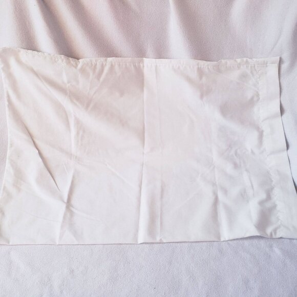 Set of 2 Vintage Embroidered Pillowcases Standard Size Floral Ribbon Cottage - Picture 8 of 13